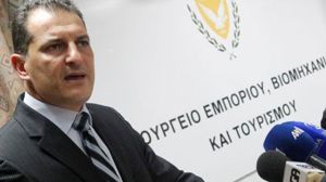 ΠΑΡΑΜΕΝΕΙ ΣΤΟ ΥΠΟΥΡΓΙΟ Ο ΓΙΩΡΓΟΣ ΛΑΚΚΟΤΡΥΠΗΣ